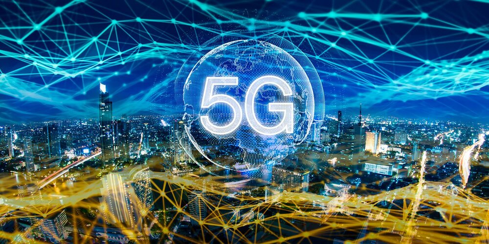 The Pros and Possible Cons of 5G Network