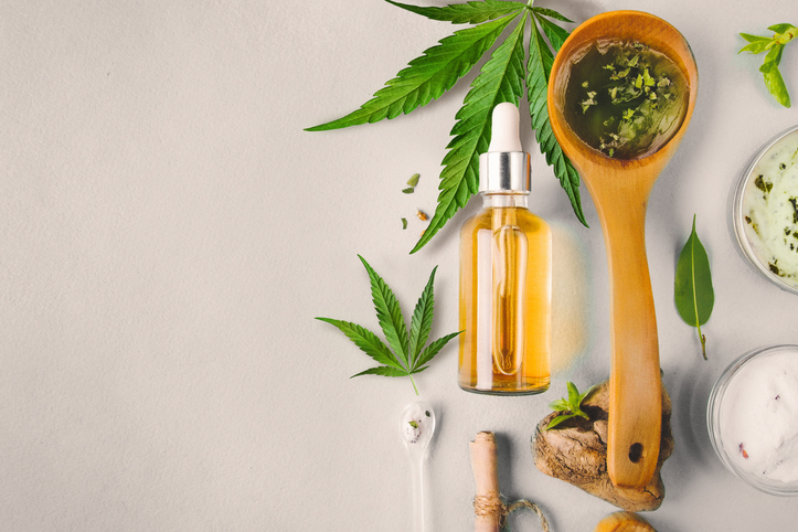 Enhancing Intimacy and Communication: The Role of THC Oil