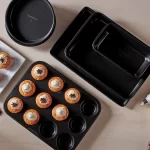 The Role of Bakery Trays in Reducing Breakage and Waste